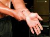 Cách điều trị chấn thương cổ tay khi chơi thể thao